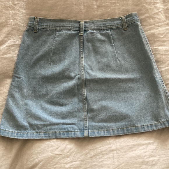 Light-wash Denim Skirt - Picture 2 of 2